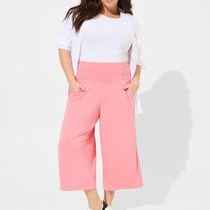 Torrid Crop Pull-On Wide Leg Super Soft High-Rise Smocked Waist Pant sz 2 NWT
